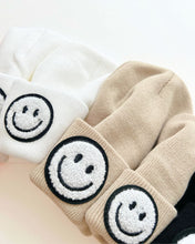 Load image into Gallery viewer, Smiley Beanie | Beige (LPK)
