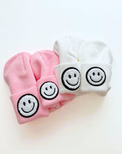 Load image into Gallery viewer, Smiley Beanie | Pink (LPK)
