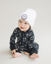 Load image into Gallery viewer, Smiley Beanie | White (LPK)
